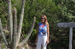 Cactus, Lori and Ruins sign (which is not pointing to Lori)