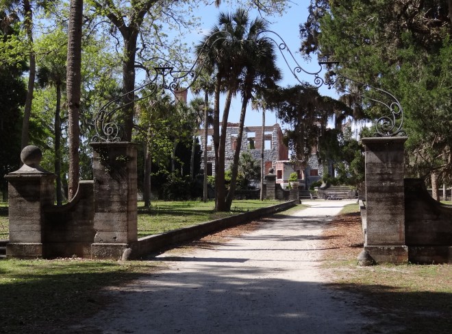 Entrance gates with Tiffany-designed iron work