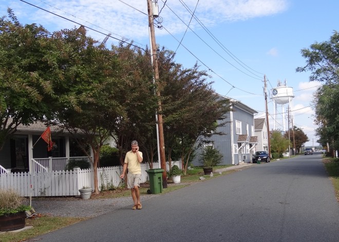 Russ calls the Robert Morris Inn to be sure they are serving lunch