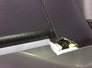 Lid with cracked hinge