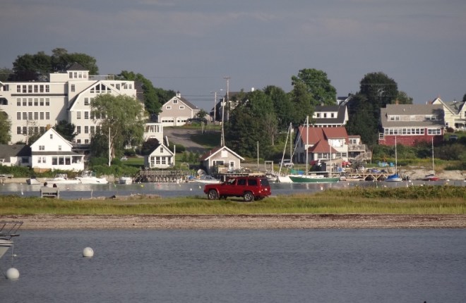 Stover Pt is a thin strip of land on the harbor's east side. Good spot to shoot off a decent fireworks display :-) Orrs Island is in background