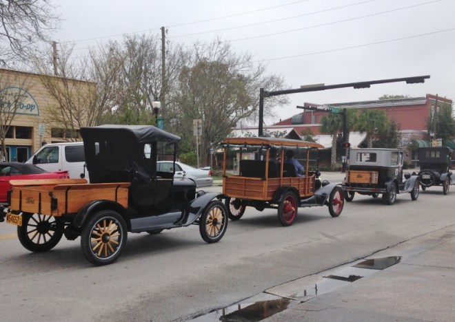 Model-T road trip heads through downtown High Springs