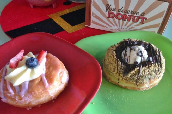 Mojo Donuts- Very Berry Cheesecake, Holy Cannoli