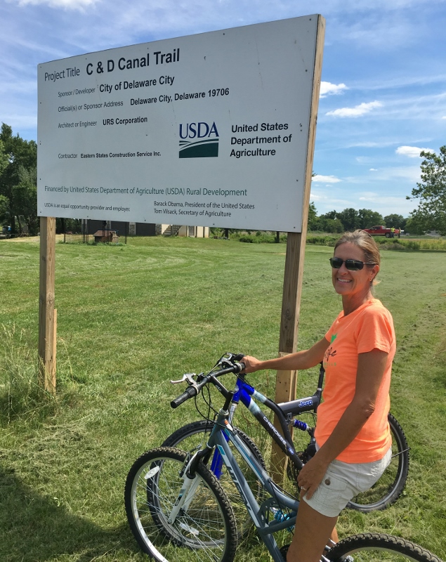The canal bike/walking/partial horse trail is an easy ride