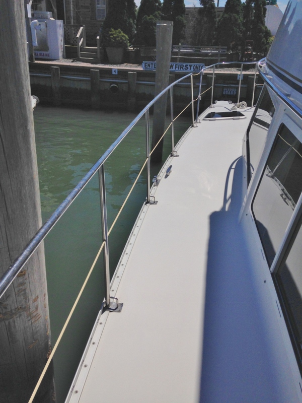 Tight squeeze at Utsch's fuel slip