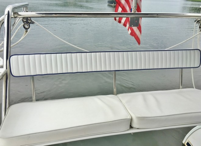 New back cushion for stern bench
