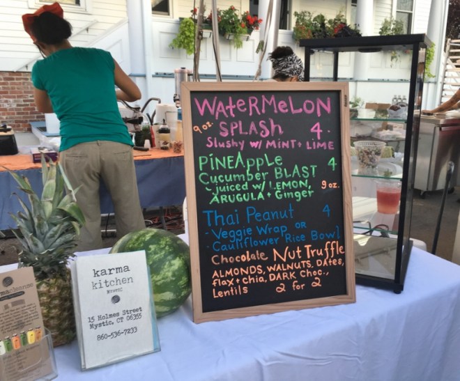 Thai Peanut veggie wrap and a Thai Iced Tea please