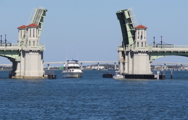 Here come are buddy boat!!