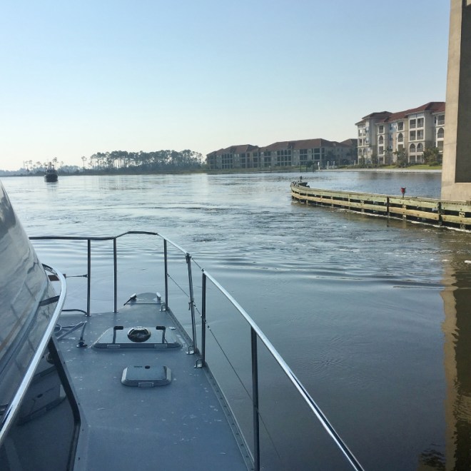 Strong current flow thru Atlantic Bridge thanks to narrow pass span