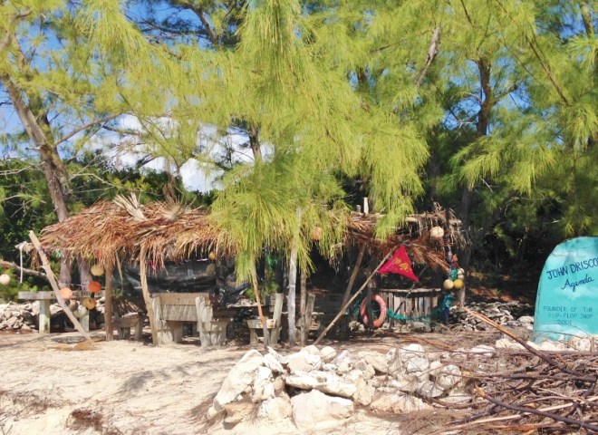 Flip Flop Shop further up and in corner- looks like new